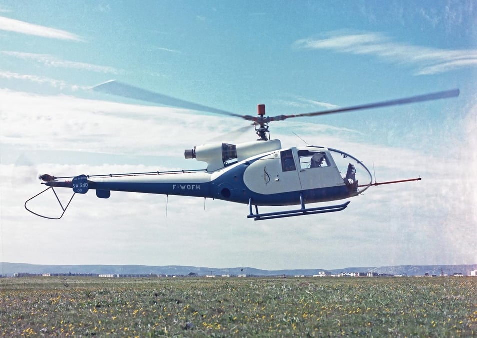 Le tout premier vol de la Gazelle, qui n'est pas encore équipée de son Fenestron, le 7 avril 1967.