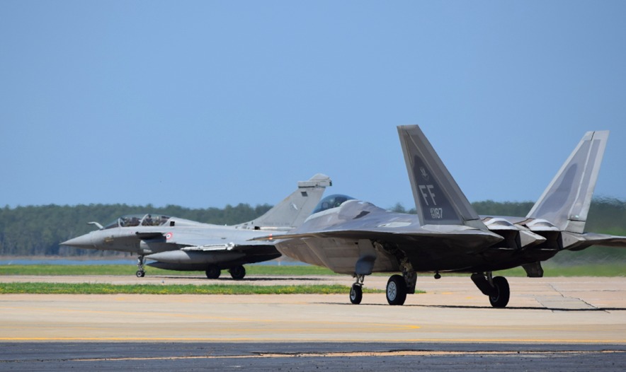 F-22 et Rafale sont associés dans le cadre d'Atlantic Trident