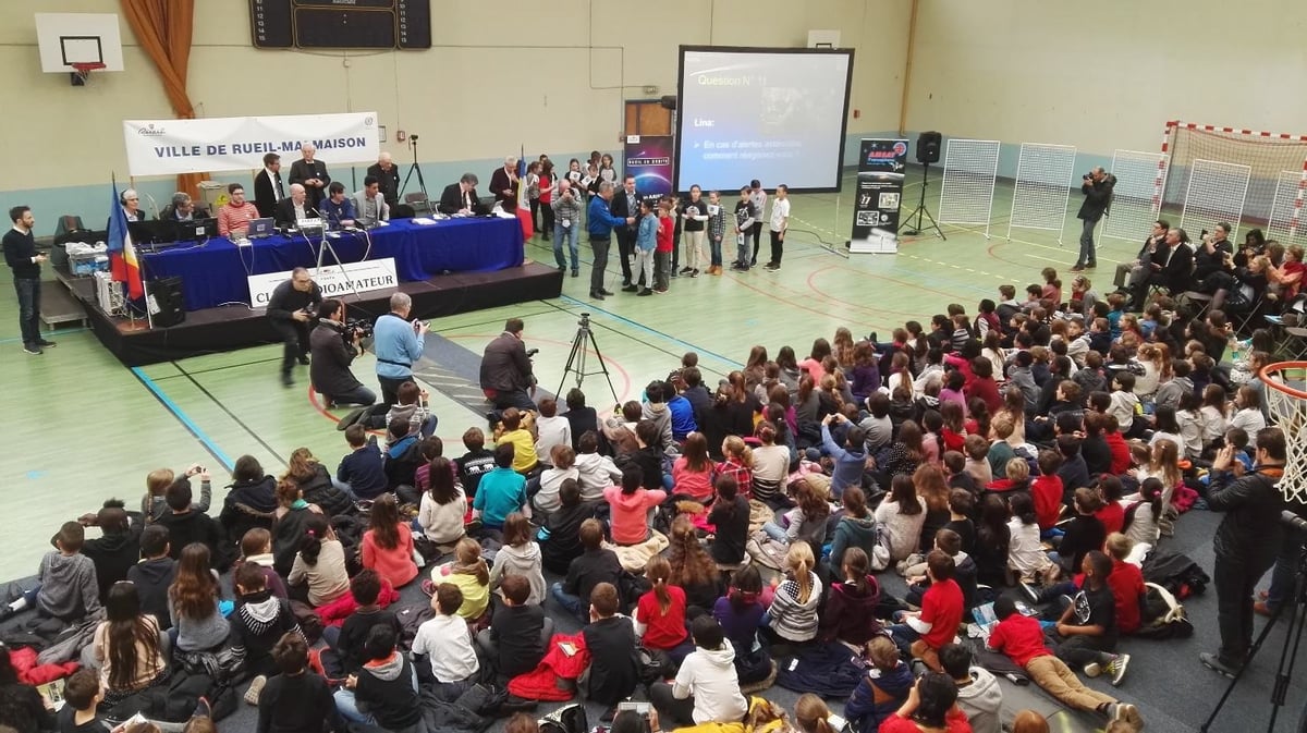 Environ 300 jeunes de Rueil-Malmaison assistaient à ce onzième contact ARISS effectué par Thomas Pesquet depuis le début de la mission Proxima.