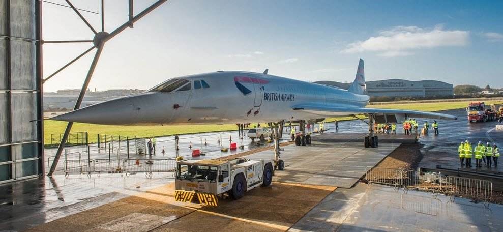 Le Concorde "Alpha Foxtrot" a son arrivée au musée Aerospace Bristol.