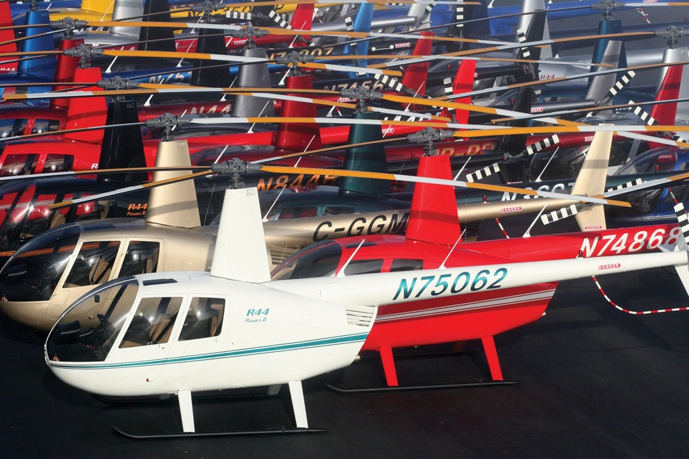 Le Robinson R44 Cadet voit ses ventes décoller petit à petit.