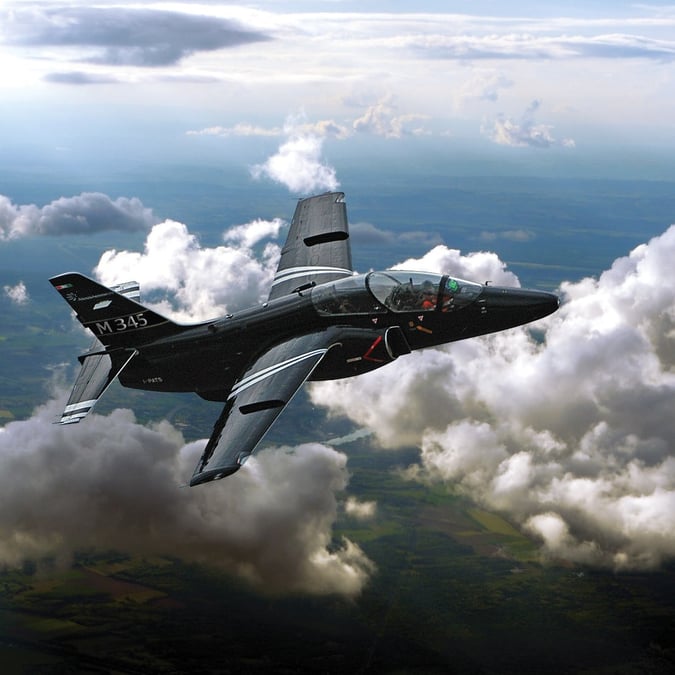 L'Italie commande cinq M-345