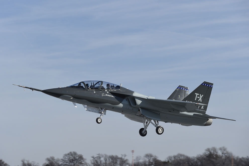 Le Boeing T-X a effectué son premier vol, qui s'est étalé sur une durée de cinquante-cinq minutes.
