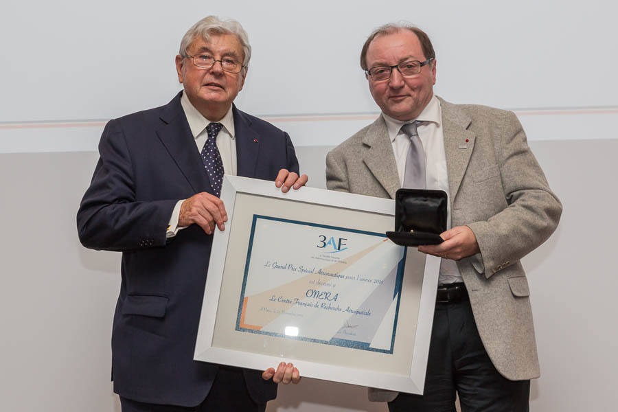Bruno Sainjon reçoit le « Grand Prix Spécial Aéronautique »