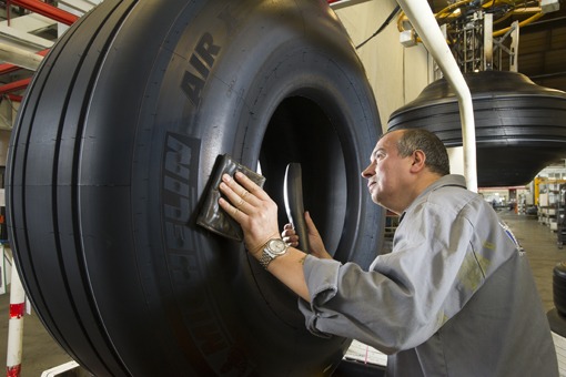 Michelin a annoncé la création d'une nouvelle organisation en Chine, MSAT (Michelin [Shanghai] Aircraft Tire Trading Co. Ltd.), afin d’améliorer la qualité de ses services et l’accessibilité de ses produits destinés aux clients de l'aviation.