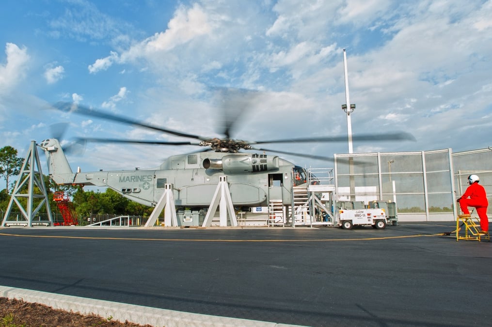 Le Sikorsky CH-53K, lors de ses essais au sol. L'appareil a été commandé par le corps des Marines américains.