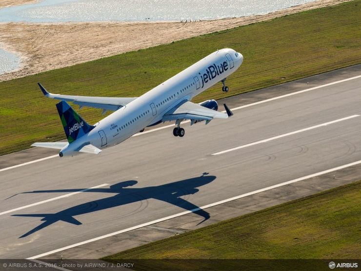 Le premier Airbus A321 assemblé à Mobile, Alamaba, a réalisé son premier vol le 21 mars 2016 sous les couleurs de JetBlue.