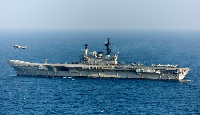 Les Sea Harrier indiens opéraient à bord du "Viraat" depuis les années 1980