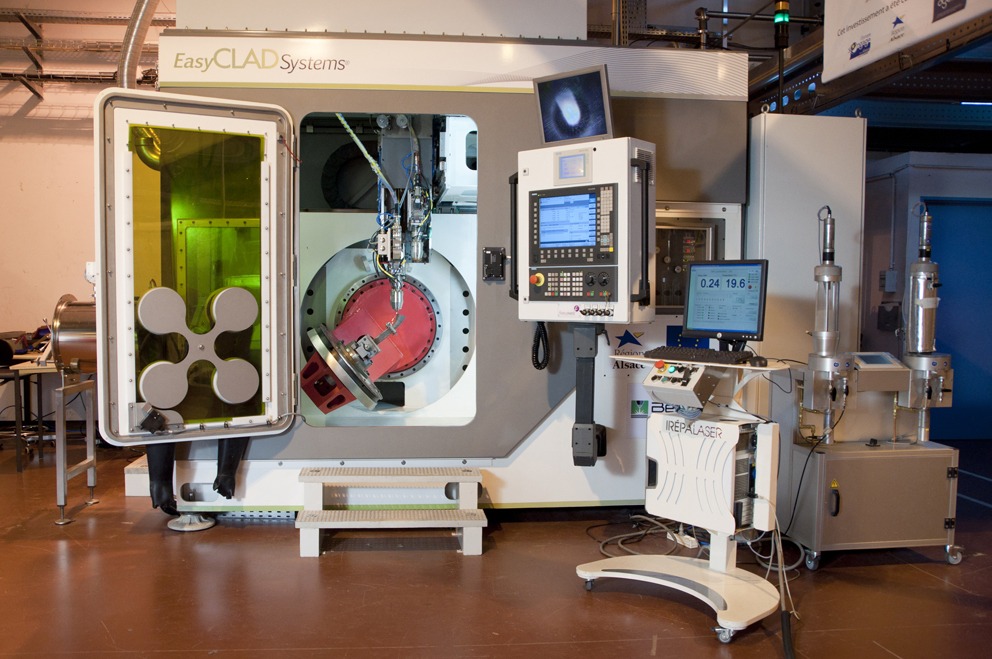 BeAM propose la fabrication et la réparation de pièces métalliques par déposition de poudres métalliques par le biais de machines de fabrication additive basées sur la technologie LMD (Laser Metal Deposition).