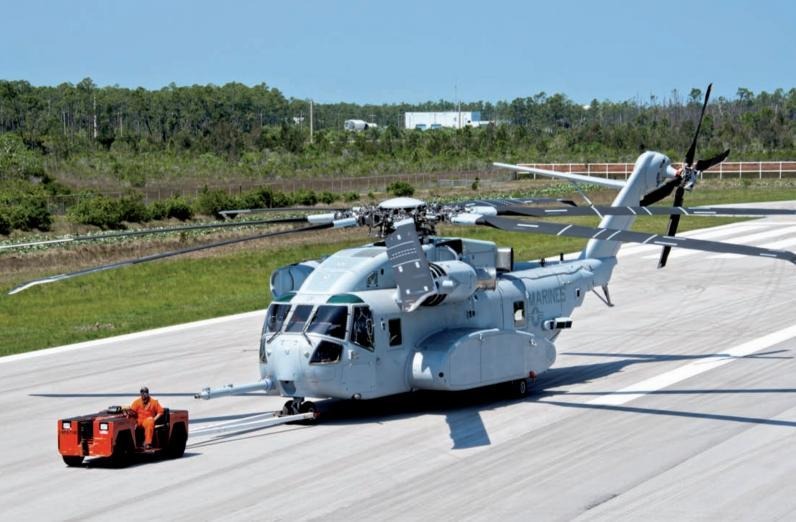 Un deuxième CH-53K a rejoint le programme d'essais en vol du King Stallion. La version K remplacera les CH-53E vieillissants de la flotte de l'US Marine Corps, avec une capacité d'emport de charge triplée par rapport aux E.