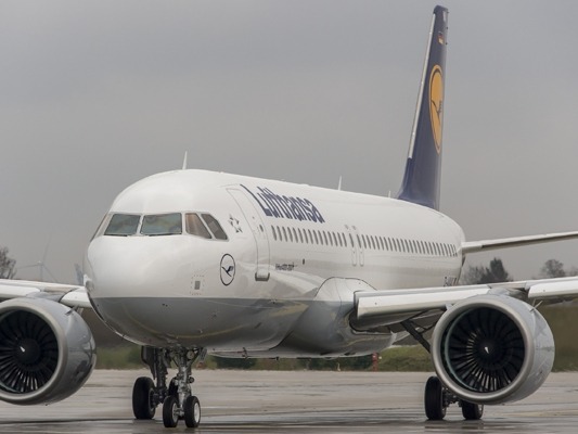 Lors d'une cérémonie célébrant les débuts opérationnels de l'A320Neo, Lufthansa et Airbus ont fait le bilan de l'appareil.