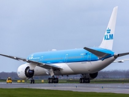 KLM a réceptionné son premier Boeing 787-9. Un évènement passé quasiment inaperçu suite aux attentats à Paris.