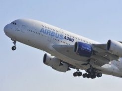 La commande globale d'Airbus passée par l'Iran doit inclure 8 Airbus A380 et 16 A350, a précisé le vice-ministre iranien des Transports.