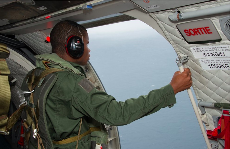 Un Casa à la recherche des débris du vol MH370