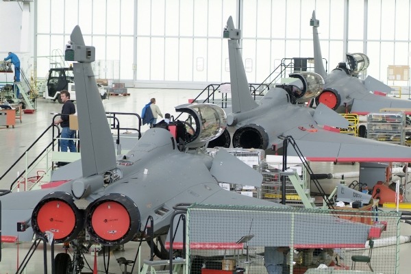 Sur les 500 PME qui travaillent directement ou indirectement sur le Dassault Rafale, neuf sont membres du cluster Normandie AeroEspace.
