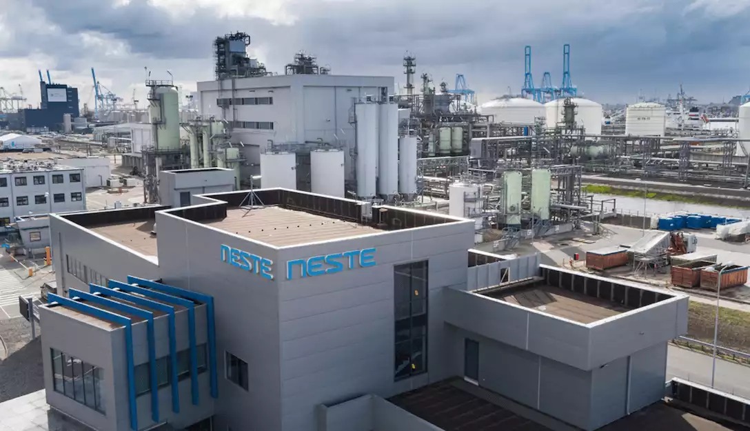 69a8564b4777a
