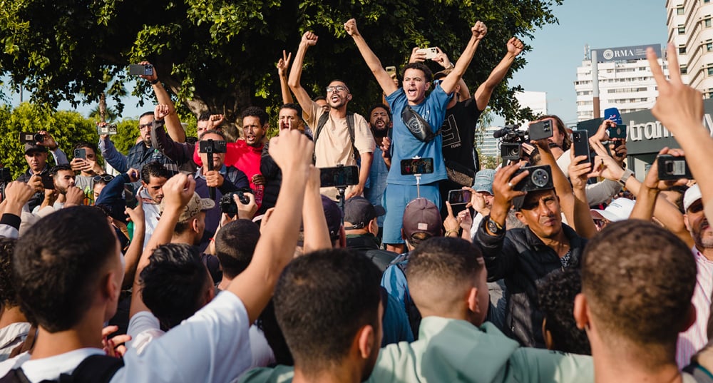 De jeunes marocains manifestent à Casablanca contre la corruption et une meilleure réforme de la santé.