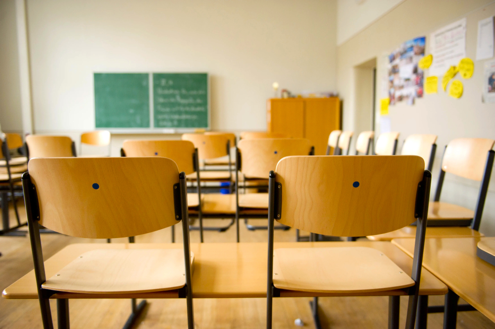 À moins de six mois des élections municipales, la rénovation des écoles est l'une des priorités de beaucoup d'exécutifs locaux.