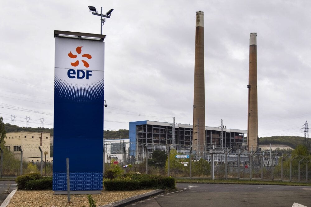 ©Vincent Isore/IP3 ; Porcheville, France October 4, 2019 - Illustration of Porcheville EDF thermal power plant definitively shut down since 2017 EDF, FOURNISSEUR D ELECTRICITE, ENERGIE, CENTRALE ELECTRIQUE THERMIQUE, ILLUSTRATION, LOGO, SITE...