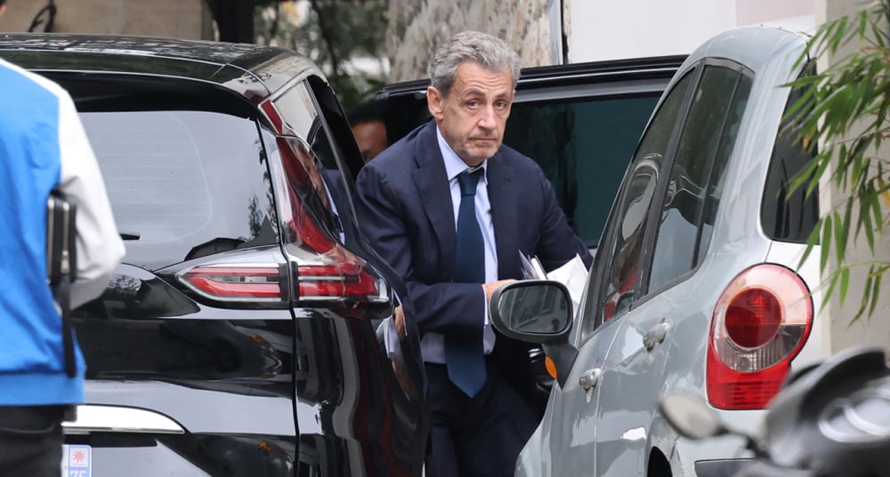 L'ancien président a rencontré ses plus proches amis au cours des derniers jours.
