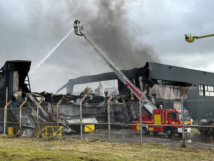 ©Pierre-antoine Lefort/Radio France/Maxppp - Pierre-antoine Lefort / Radio France / Maxppp, x 04/02/2025 Un incendie s'est déclaré le lundi 27 février chez Paprec, à Amiens. (MaxPPP TagID: maxradiofr030441.jpg) [Photo via MaxPPP] - Incendie Paprec...