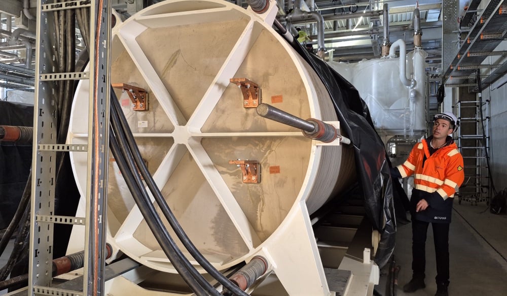 La première tranche de l’unité de production Hyd’Occ, à Port-la-Nouvelle, permettra de produire 2 700 tonnes d’hydrogène par an, grâce à quatre électrolyseurs à alcaline d’une capacité de 5 MW chacun.