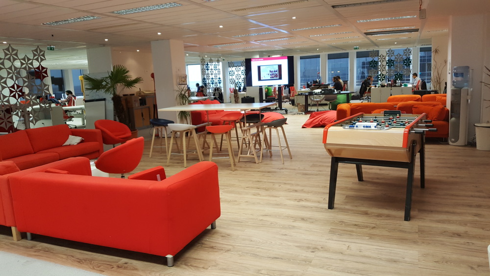 Photo du siège social de LINAGORA situé au 31ème étage de la Tour Franklin à la Défense