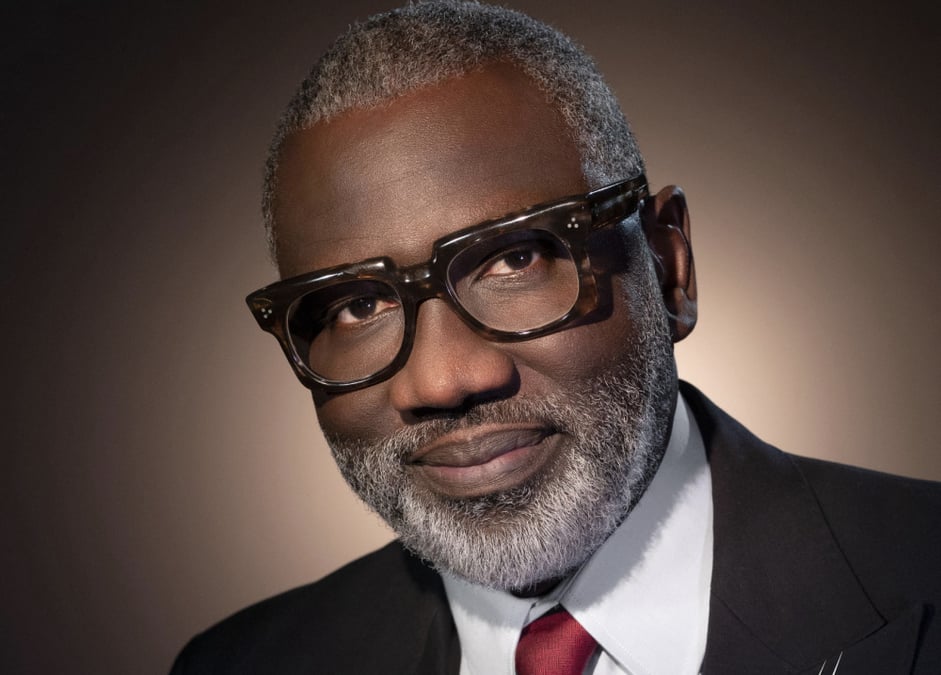 Abdou Samb est CEO de FRS Consulting, Ambassadeur du Parlement panafricain et Conseiller spécial du C20 Lauréat du " Africain de l'année 2025 " Mission Africa
