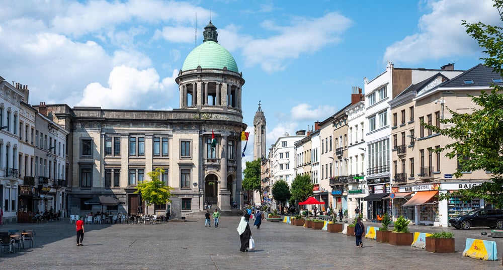 La place de la Mairie de Molenbeek, le 14 juillet 2025.