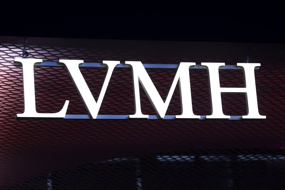 Le numéro un mondial du luxe LVMH détient de nombreuses marques dont Louis Vuitton, Dior, Celine ou encore Moët Hennessy.
