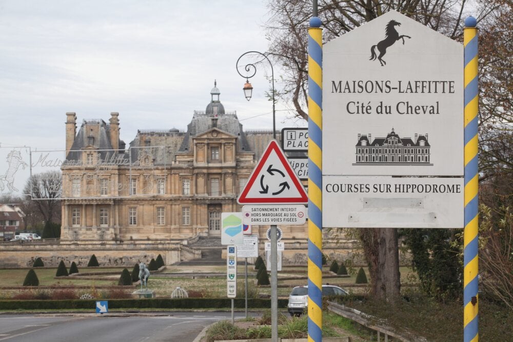 ©PHOTOPQR/LE PARISIEN ; MAISONS LAFFITTE ( 18.12.2018 ) En raison de son importante activité équestre notamment avec son hippodrome qui doit fermer en 2019 après la décision de France Galop, la commune de Maisons-Laffitte est surnommé " Cité du cheval...