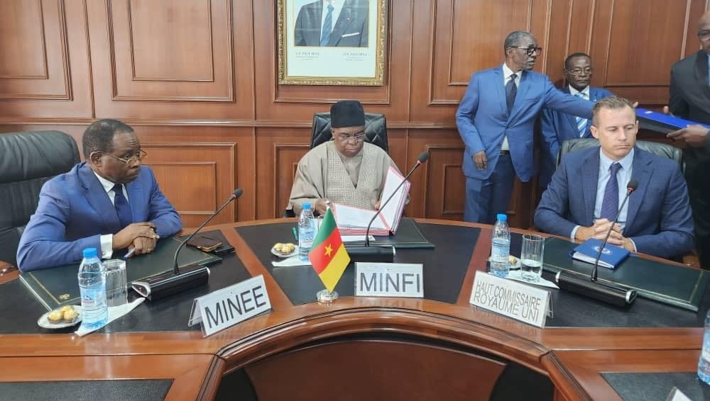 Signature, le 19 novembre 2025, de la reprise par l’État des 51 % que la firme Eneo détenait dans Energy of Cameroon (Eneo).