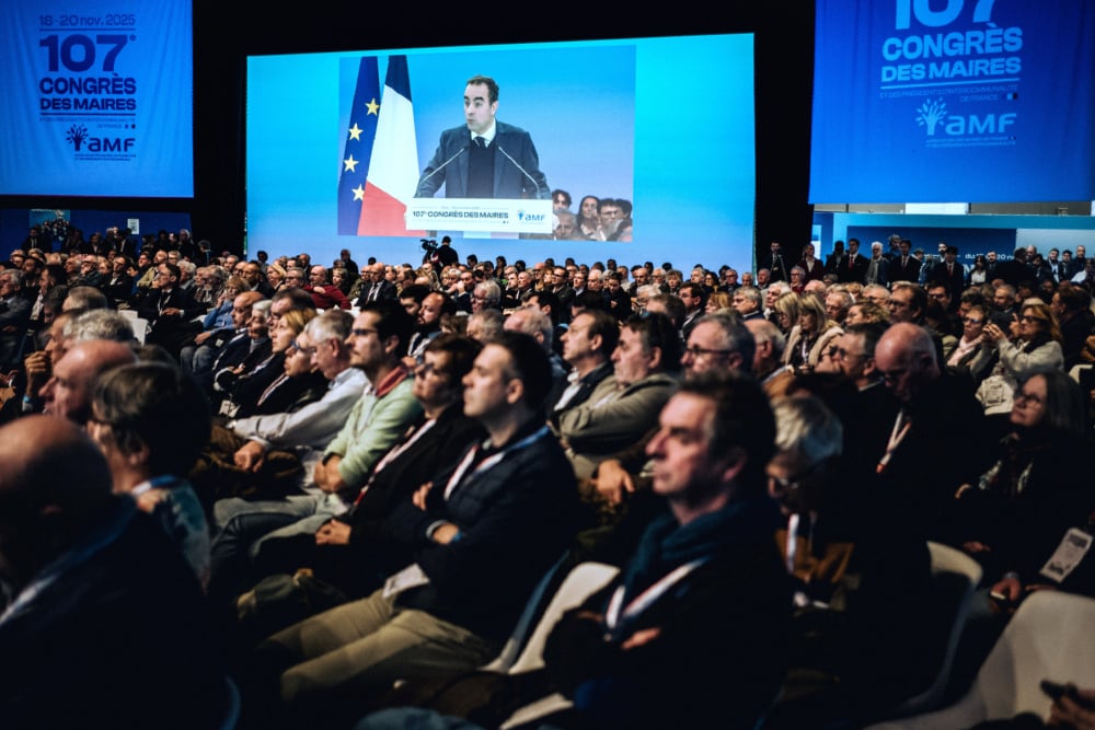 Sébastien Lecornu premier ministre lors de la séance de clôture lors de la troisième journée du 107e Congrès des maires et des présidents d'intercommunalité de France organisé par l'Association des maires de France et des présidents d'intercommunalité...