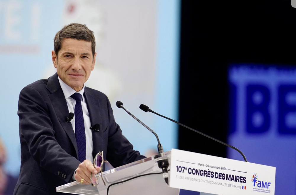 David Lisnard, président de l'Association des Maires de France (AMF) redit la nécessité de moins de normes et d'un pouvoir d'agir redonné aux maires.