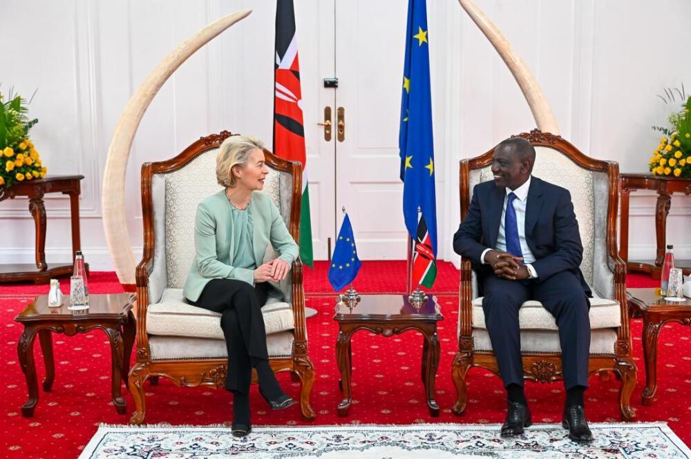 Rencontre entre Ursula von der Leyen, présidente de la Commission européenne, et William Ruto, président du Kenya. L’UE et le Kenya ont signé un ambitieux APE le 18 décembre 2023.