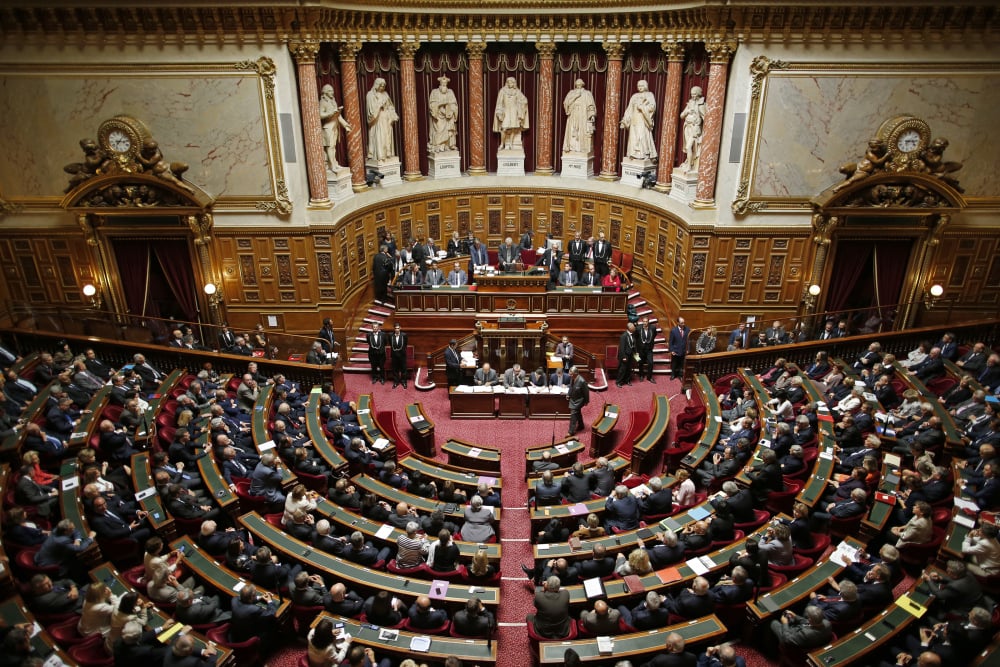 Le Sénat a voté samedi 6 décembre pour le non-remplacement d'un fonctionnaire d'Etat sur deux partant à la retraite,
