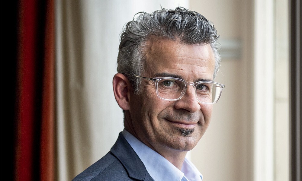 Le maire actuel de Tours, Emmanuel Denis (EELV), et l’ancien premier édile Christophe Bouchet (Parti radical) se retrouveront à nouveau face à face en mars 2026.