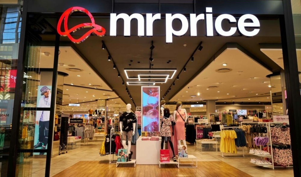 Mr Price avait déjà tenté de s'implanter en Pologne en 2018, mais y avait fermé fin 2019 en raison d'une non-rentabilité des opérations.