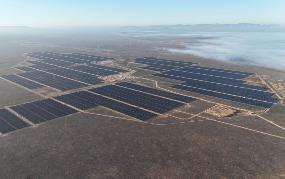 Parc solaire de Grootfontein en Afrique du Sud, d’une capacité de 273 MW.