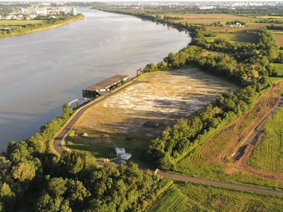 Emme a signé avec Bordeaux Port une convention d’occupation pour 50 ans pour implanter la raffinerie de cobalt et de nickel sur une parcelle de 32 hectares d’espaces naturels et agricoles dont seulement 5 hectares ont été aménagés pour des activités...