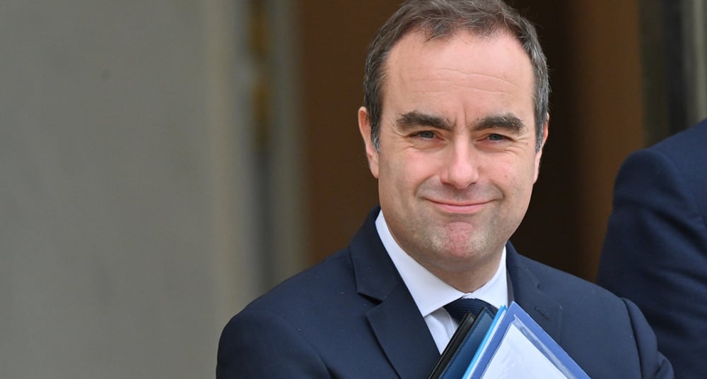 Sebastien Lecornu enregistre une hausse de crédibilité auprès des français au cours de ces derniers mois, révèle le dernier baromètre Ipsos.