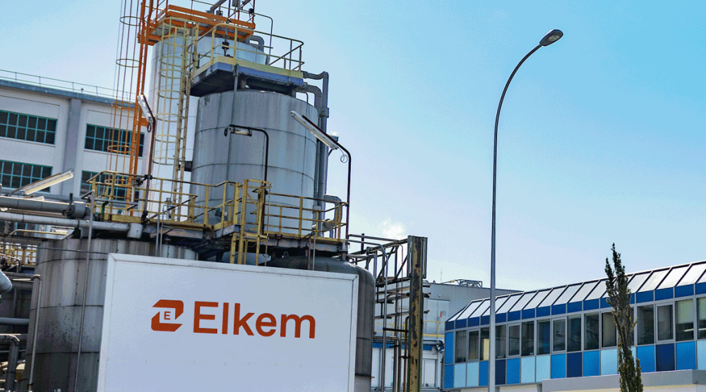 Au moins quatre salariés ont été blessés, dont trois grièvement, dans une explosion suivie d'un incendie sur le site chimique Elkem Silicones à Saint-Fons, au sud de Lyon, en début d'après-midi, et l'intervention des secours était toujours en cours en...