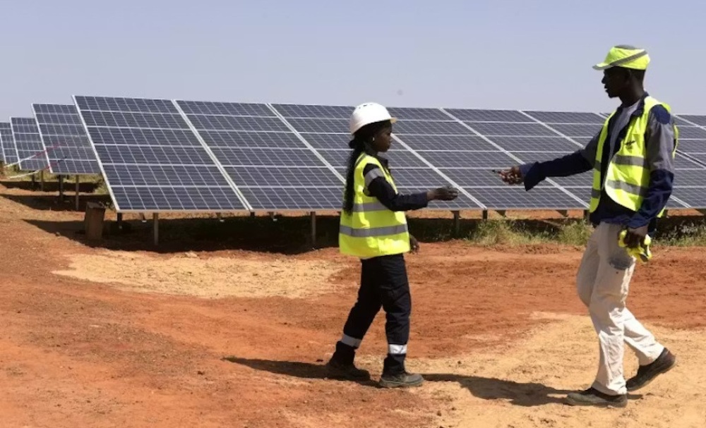 À l’échelle mondiale, le secteur des énergies renouvelables employait 16,6 millions de personnes en 2024.