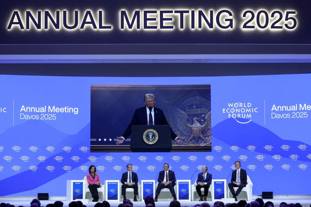 Donald Trump en visioconférence au Forum de Davos en 2025.