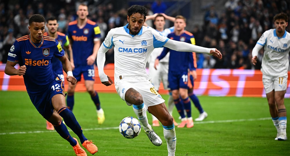 Malick Thiaw et Pierre-Emerick Aubameyang au Vélodrome, le 25 novembre 2025.