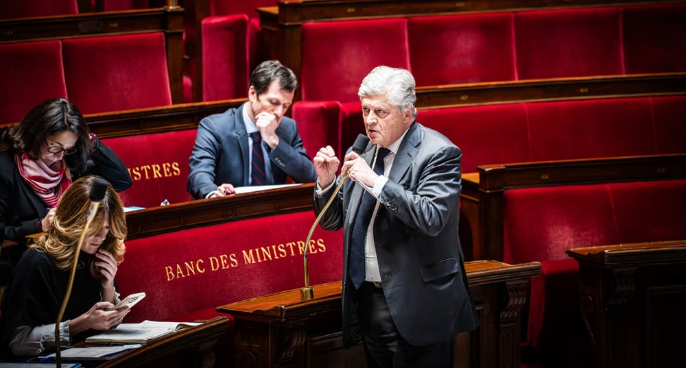 Nicolas Forissier, ministre délégué auprès du ministre de l'Europe et des Affaires étrangères, chargé du Commerce extérieur et de l'Attractivité, s'exprime lors de la séance publique de questions au gouvernement français au palais Bourbon.
