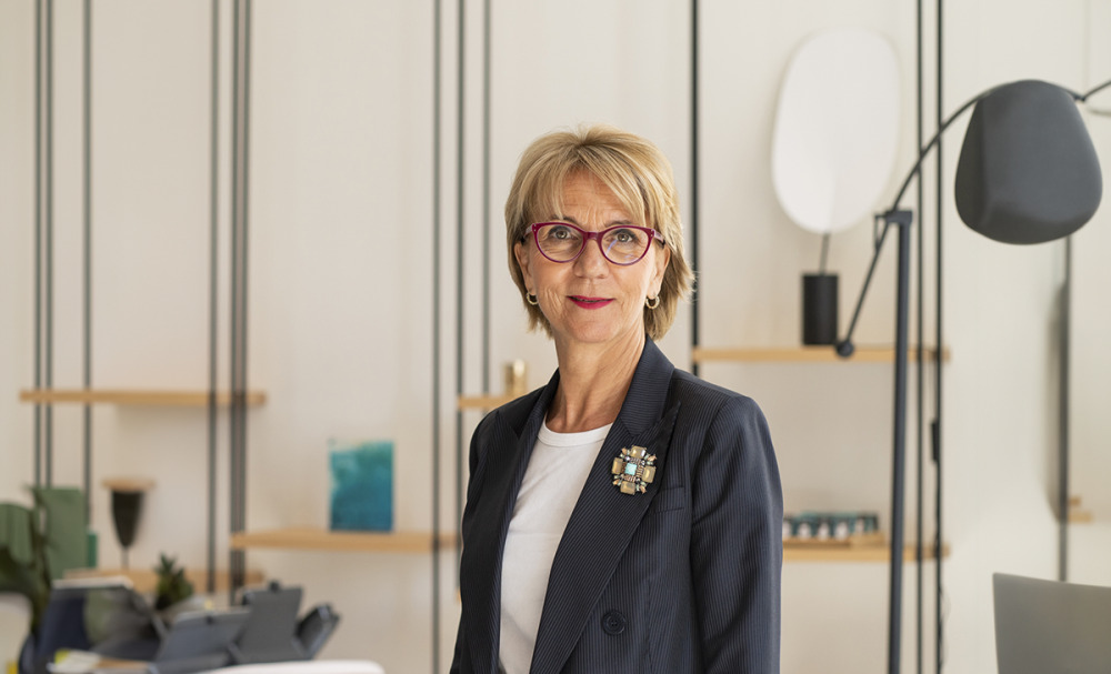 Florence Lustman, présidente de France Assureurs, est sur tous les fronts pour défendre l'assurance des appétits de taxation des politiques.