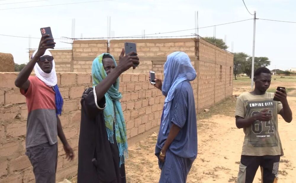 En Mauritanie, 62,7% de la population peine encore à accéder à Internet, en raison d’une couverture insuffisante ou de mauvaise qualité.