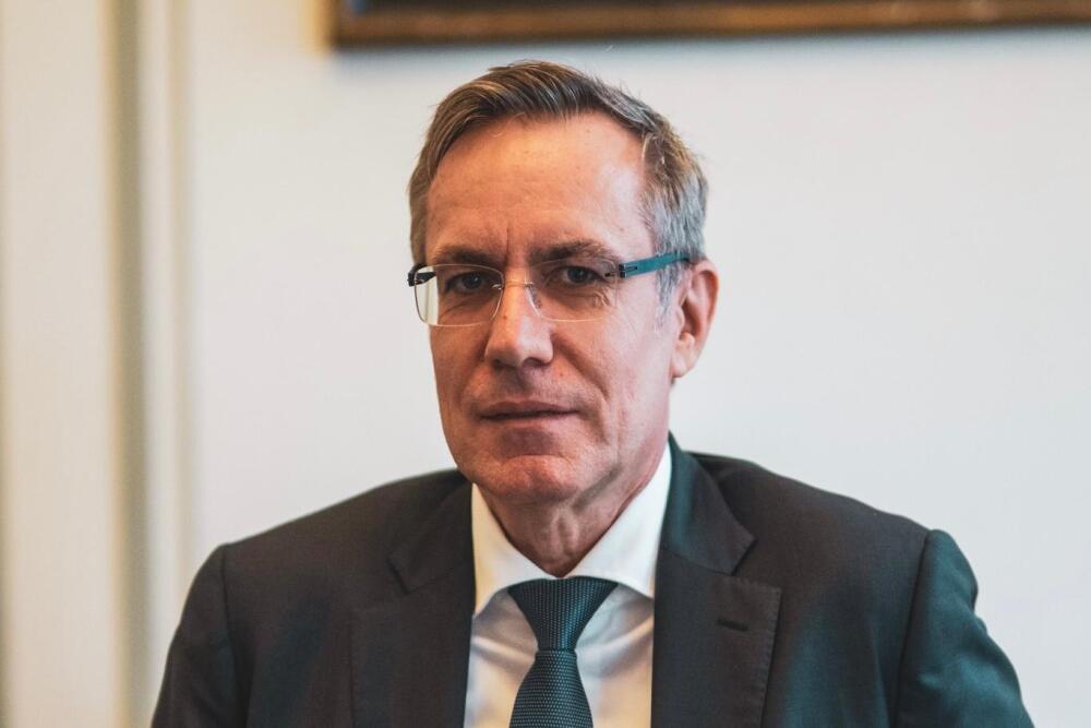 " Nous sommes les cinq sens de l'économie ", Patrick Lesbros, président du Tribunal des activités économiques de Marseille.