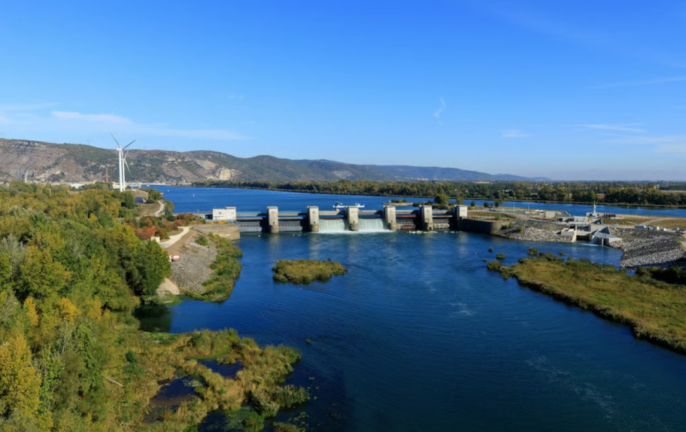 La Compagnie nationale du Rhône prévoit d'investir 550 millions d'euros dans les dix prochaines années pour accroître sa production d'hydroélectricité et se positionner sur le stockage d'électricité.